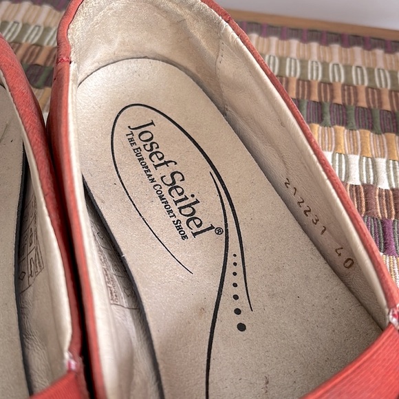 Josef Seibel Tangerine color loafer, size 40, in good used condition - Picture 3 of 8